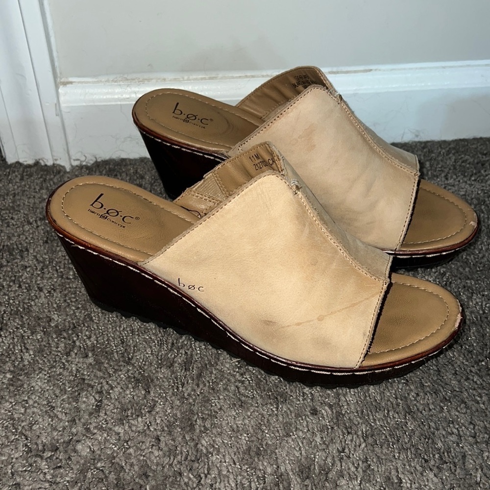 BOC Teah Suede slip on Wedge Platform Sandal Size